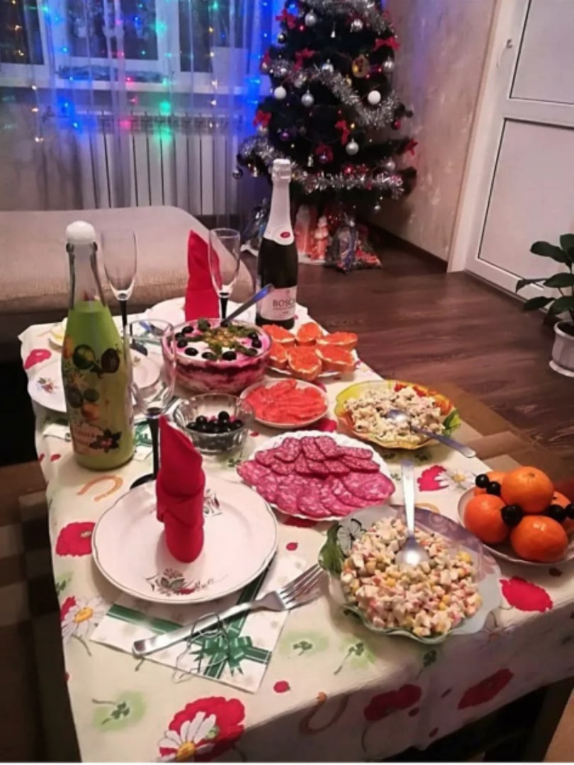 Вкусный стол на новый год